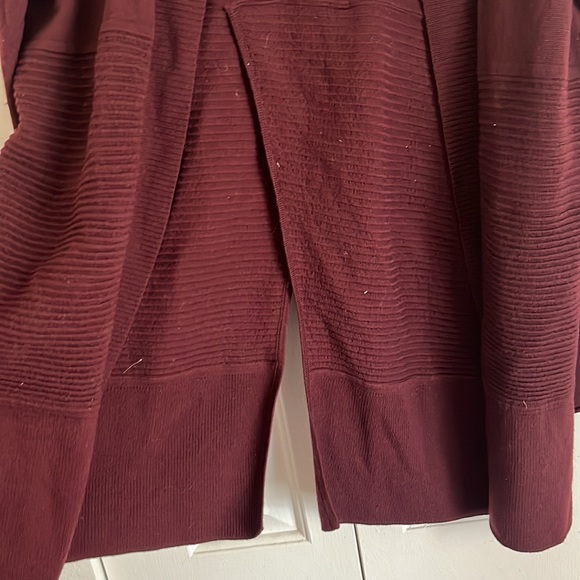 Lululemon split back sweater - Picture 2 of 3